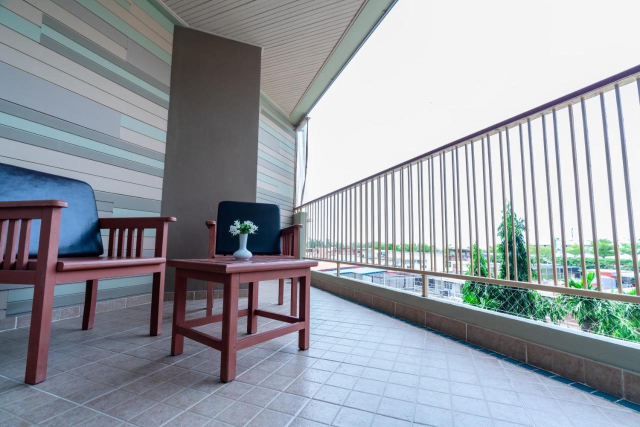 Long Beach Cha-Am Hotel Экстерьер фото