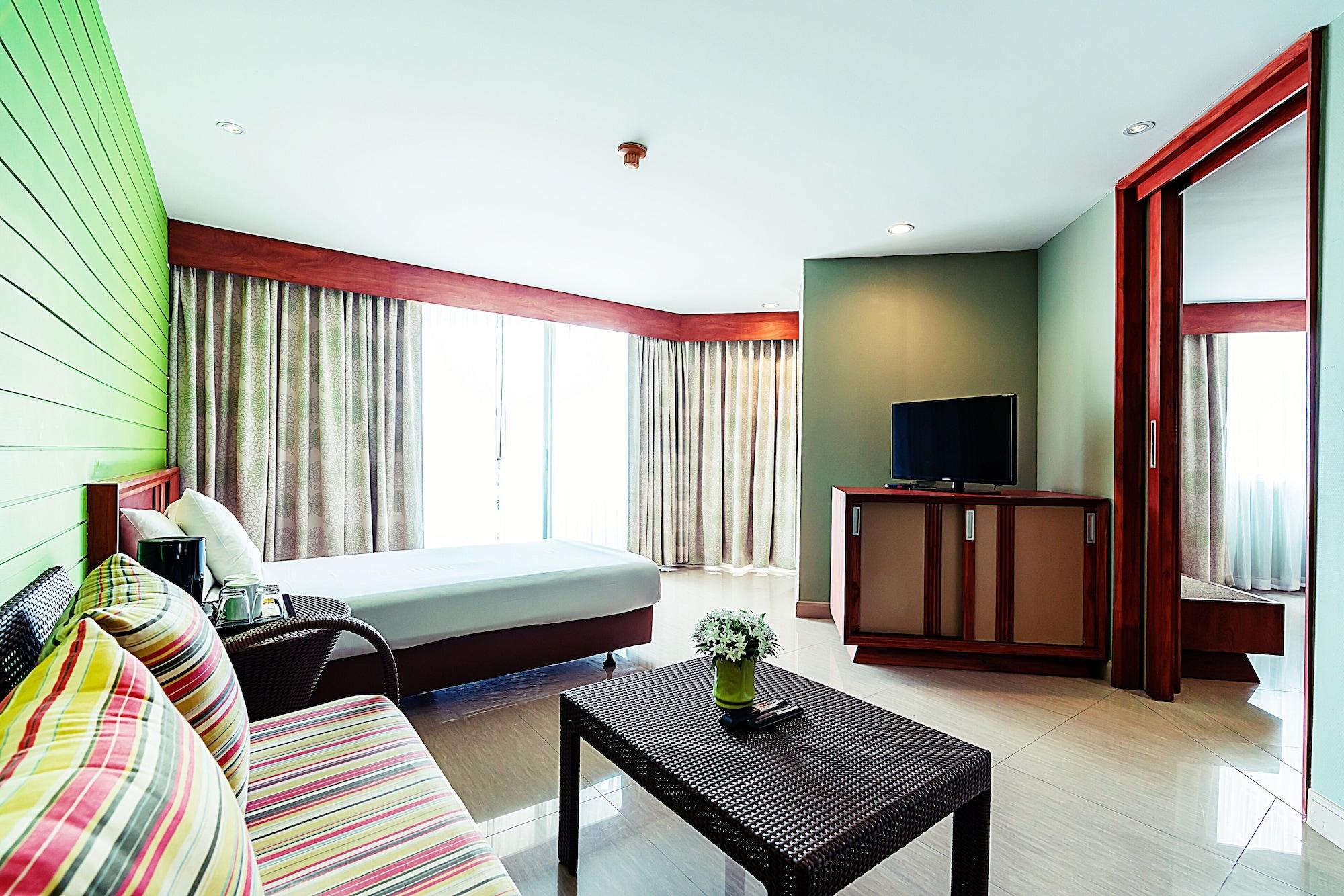 Long Beach Cha-Am Hotel Экстерьер фото