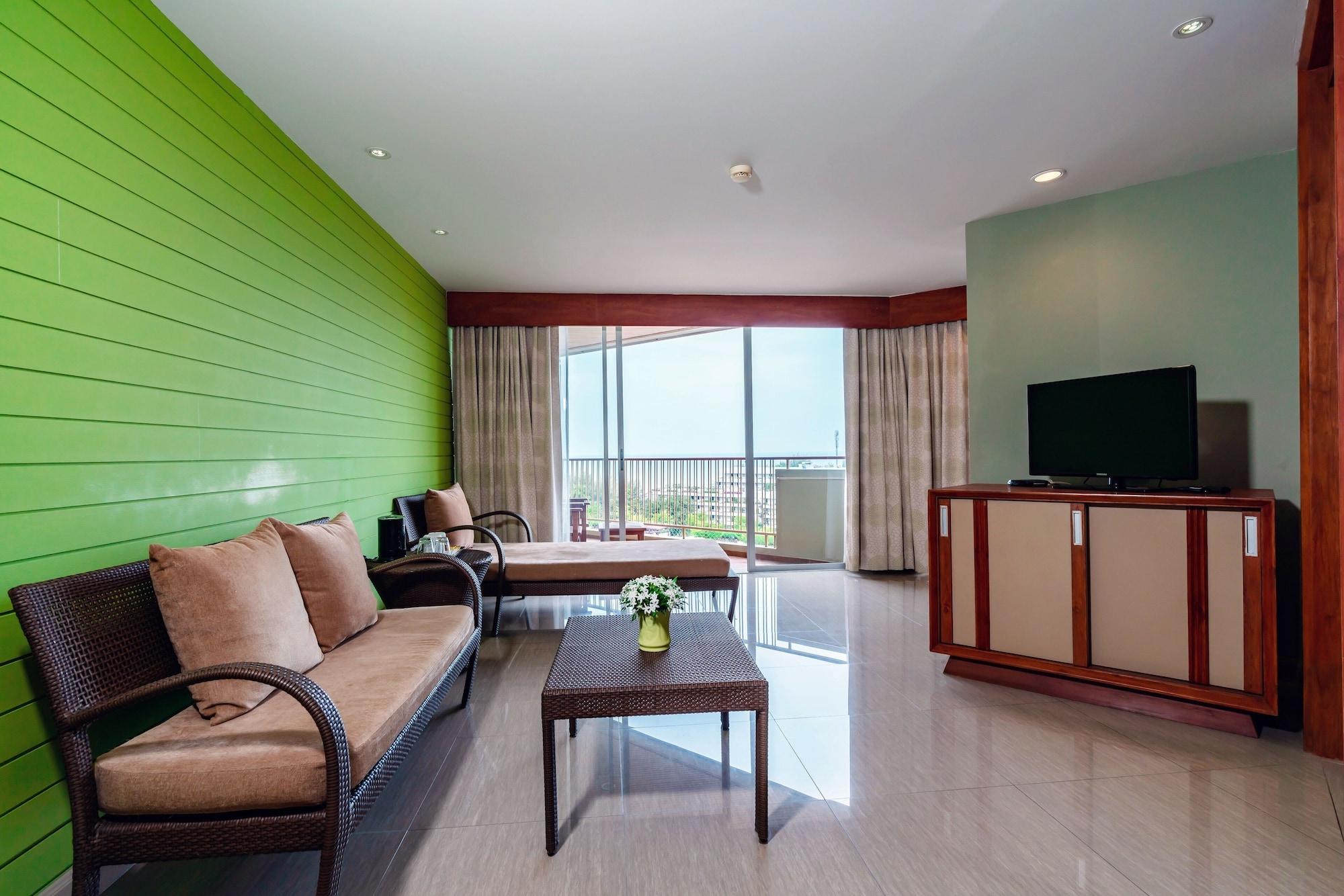 Long Beach Cha-Am Hotel Экстерьер фото