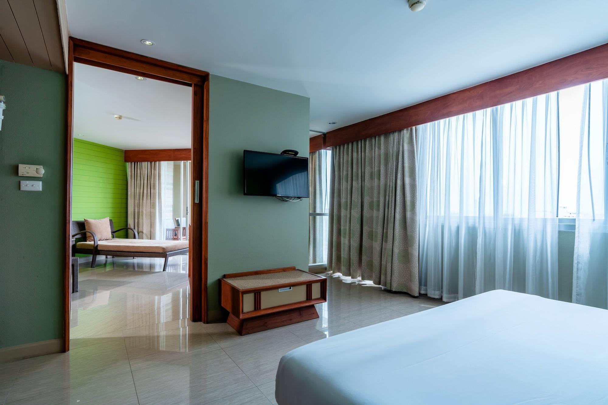 Long Beach Cha-Am Hotel Экстерьер фото