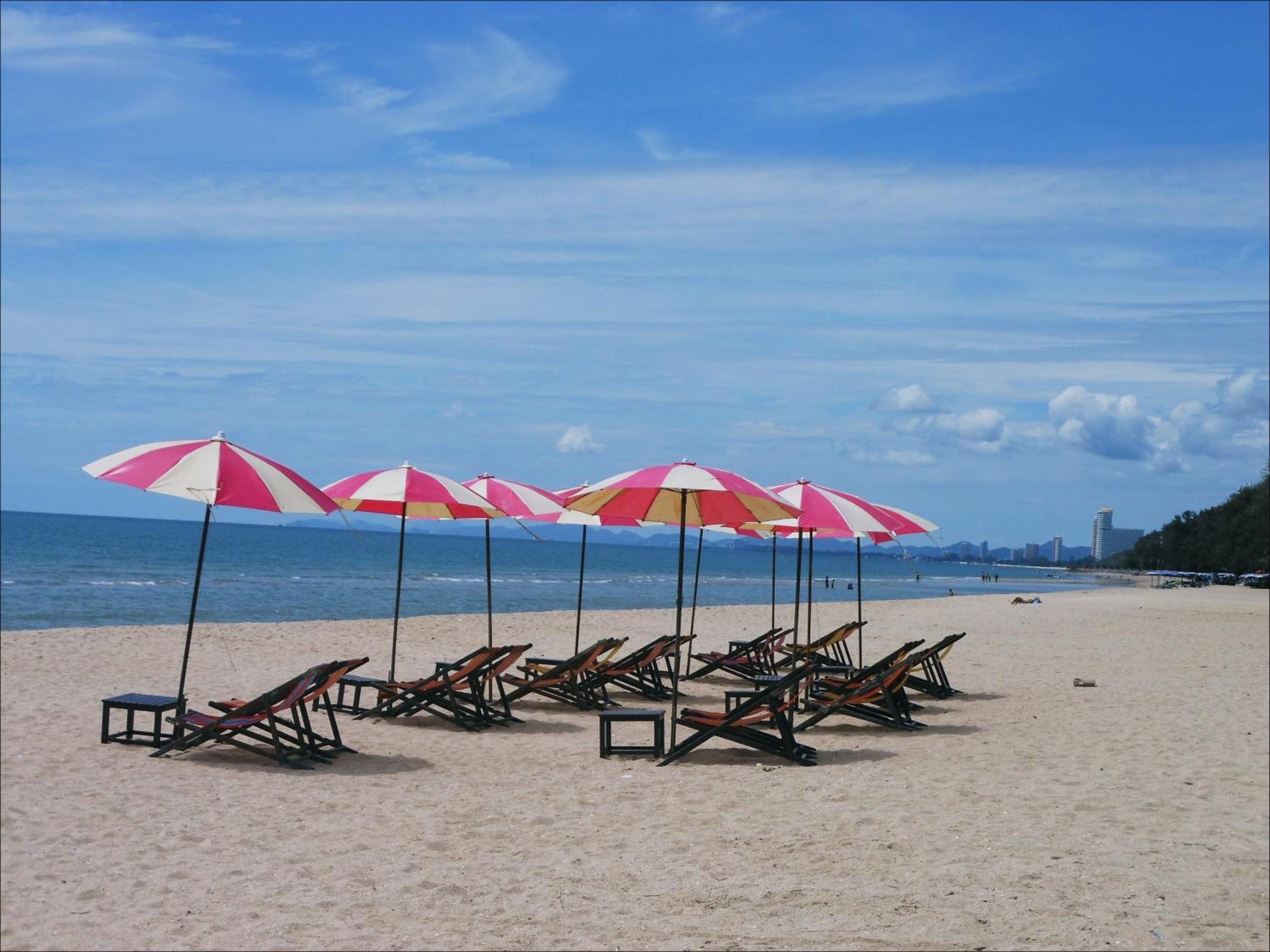 Long Beach Cha-Am Hotel Экстерьер фото
