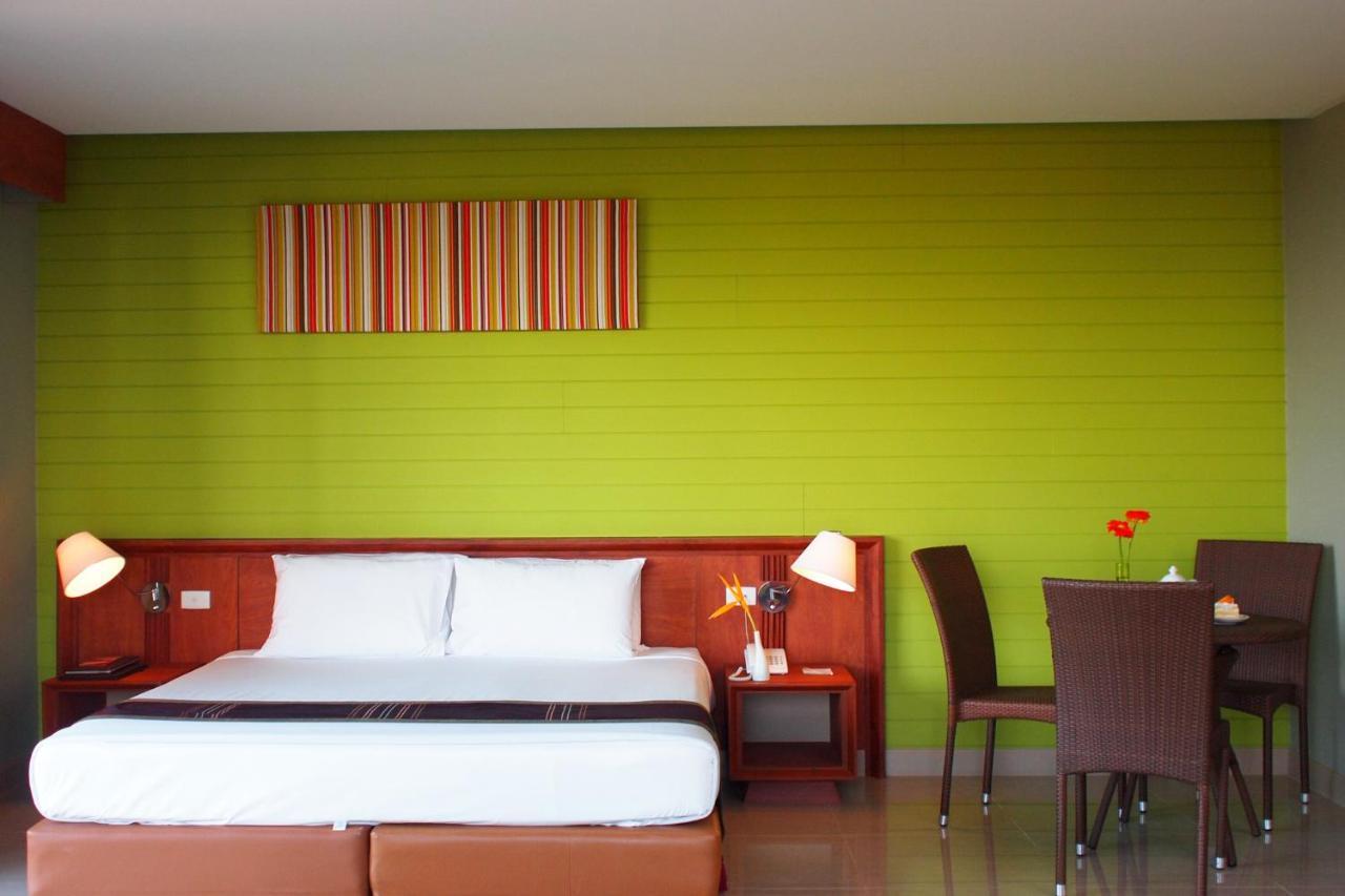 Long Beach Cha-Am Hotel Экстерьер фото